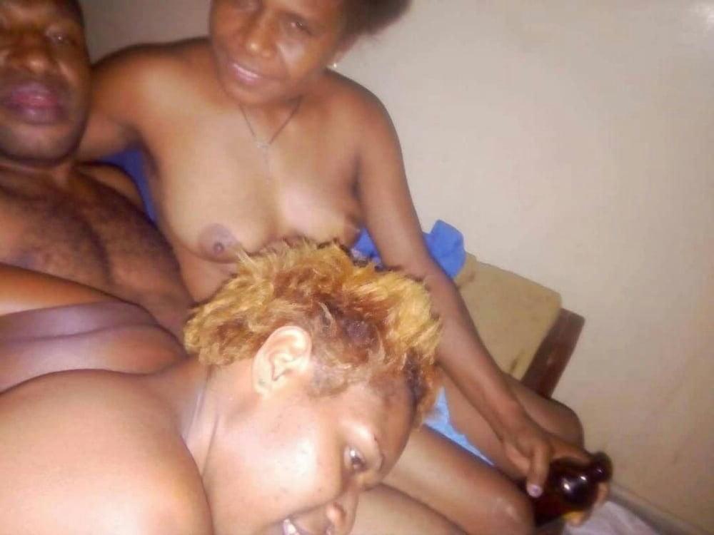 25P PNG Group sex