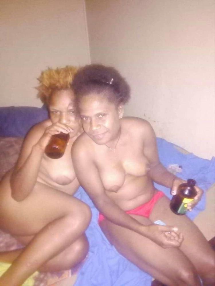 25P PNG Group sex