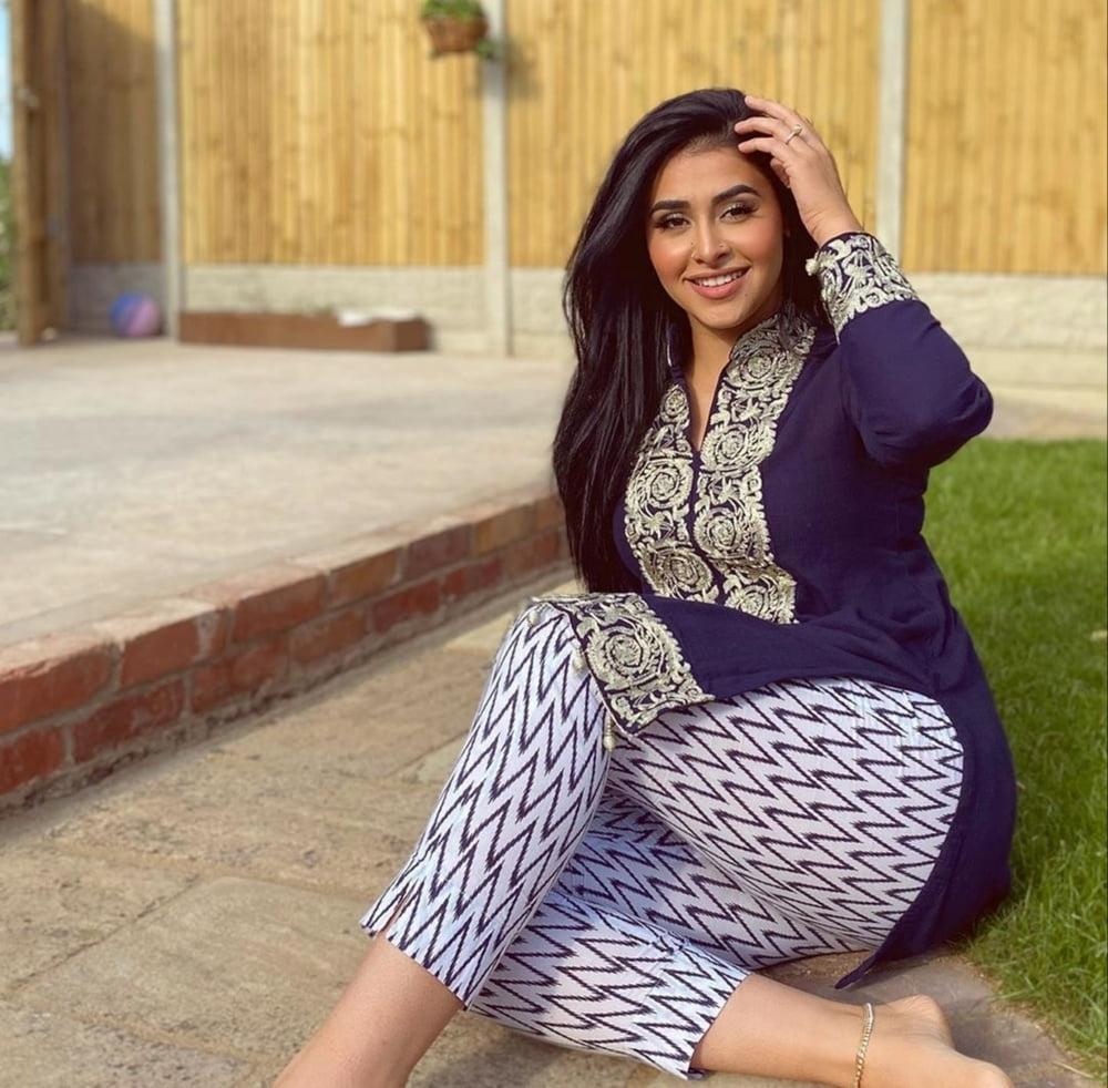 25P Paki hijab sluts