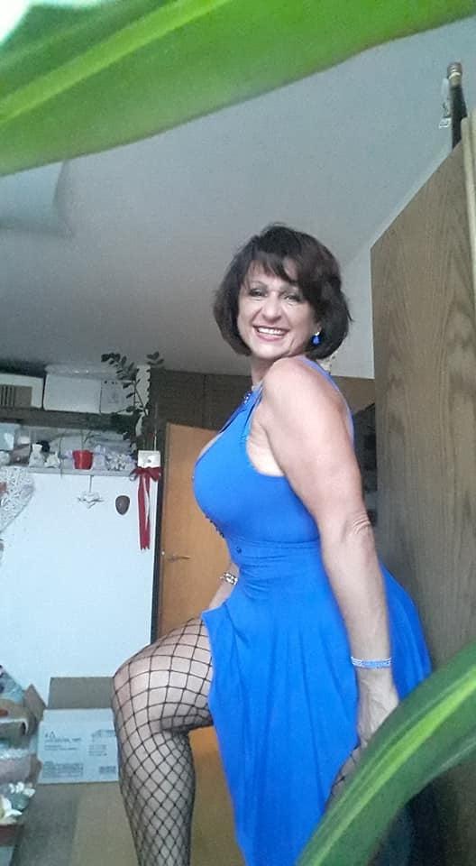 11P Big tits granny