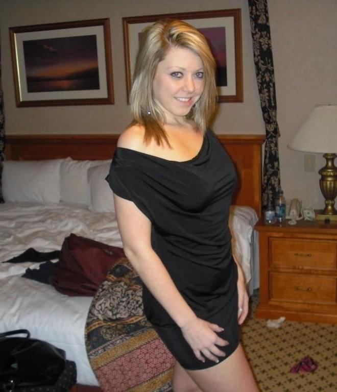 25P ZelihaWhore FAVs #18 xHamster sluts and voyeur amateur MILFs