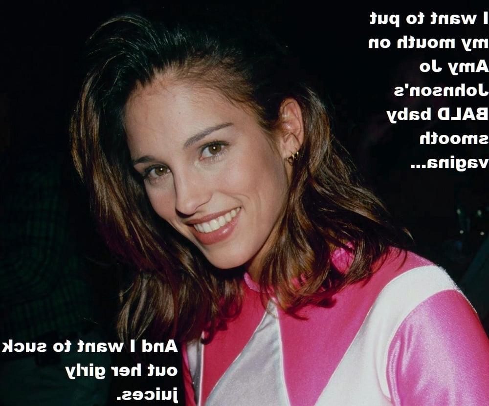 8P Amy Jo Johnson's Bald Vagina