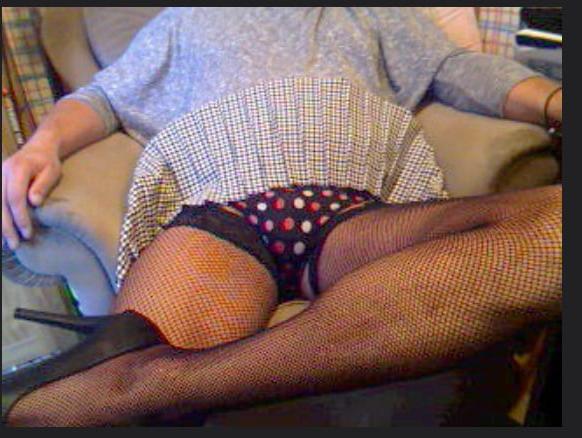 25P SCHOOLGIRLS UPSKIRT SPANKING