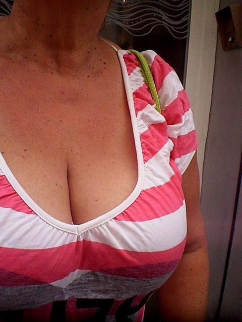 25P Busty granny