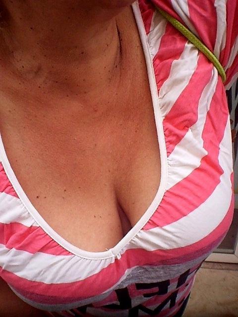 25P Busty granny