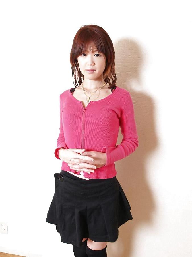 15P ASIAN YOUNG GIRL II