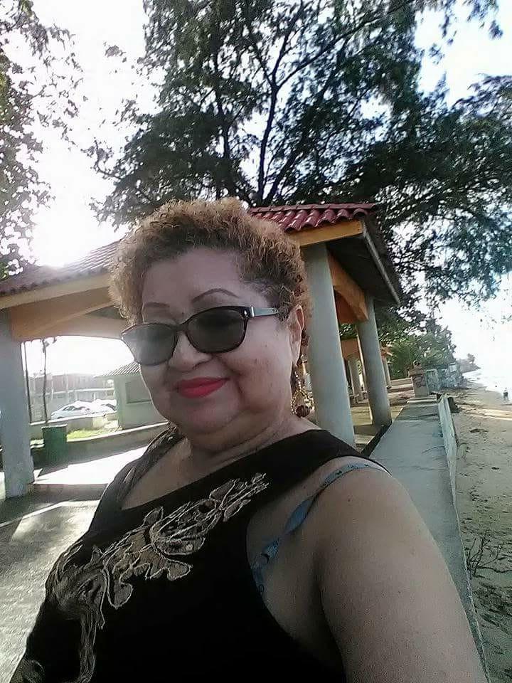 25P julia vargas granny ass bbw abuelita culona