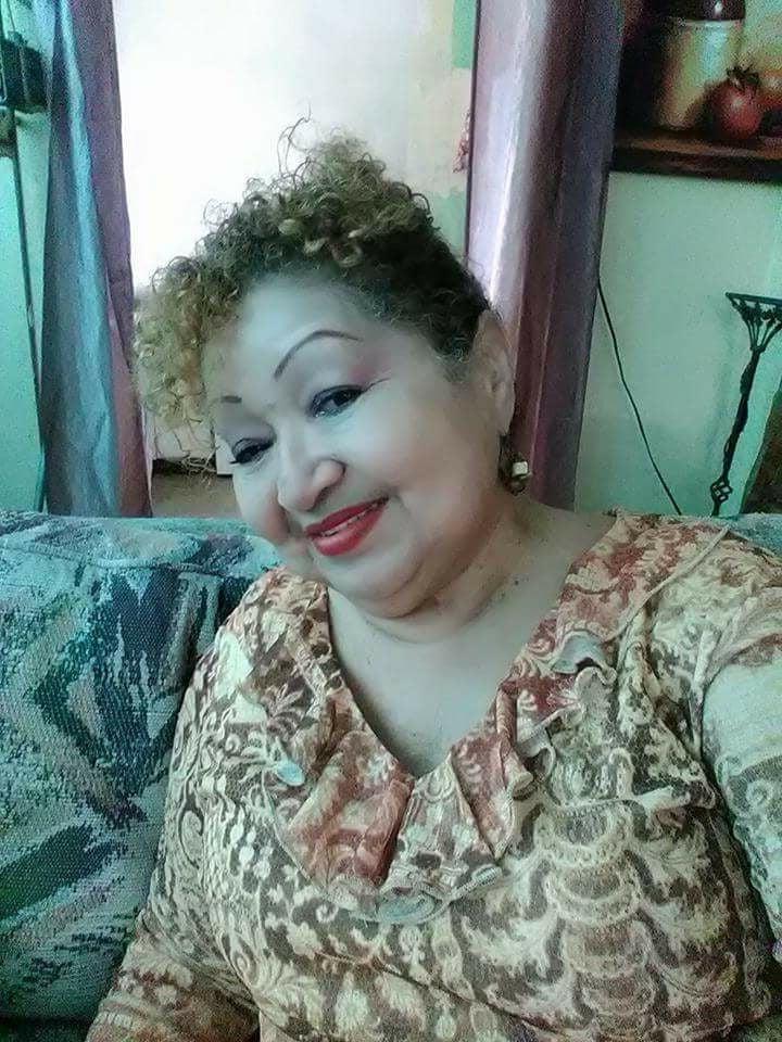 25P julia vargas granny ass bbw abuelita culona