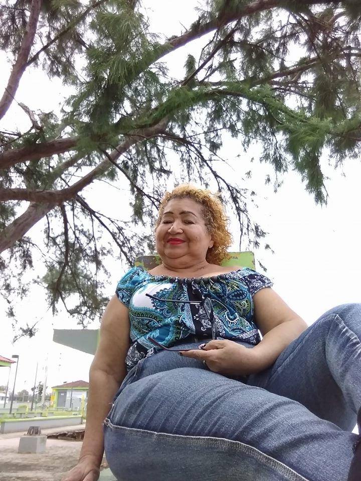 25P julia vargas granny ass bbw abuelita culona