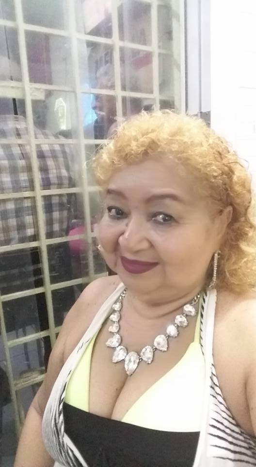 25P julia vargas granny ass bbw abuelita culona