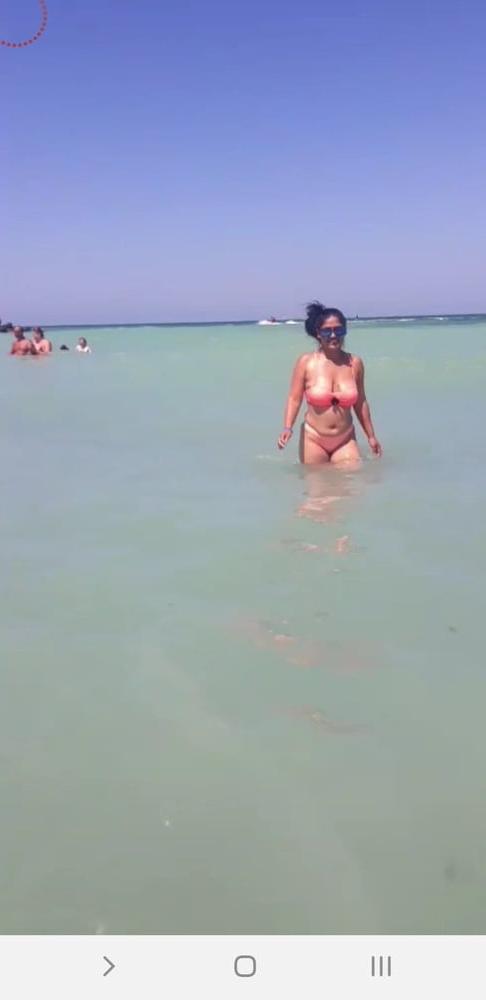 25P Bust and sexy ass bikini live facebook romanian