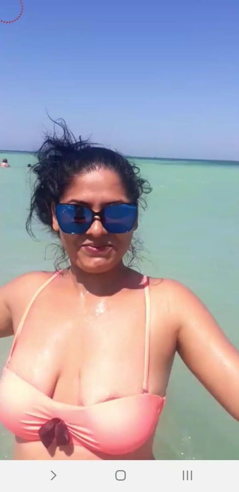 25P Bust and sexy ass bikini live facebook romanian