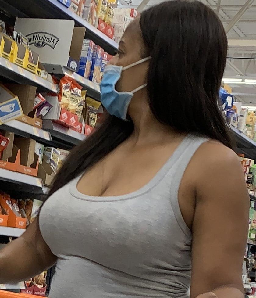 10P Voyeur big tits