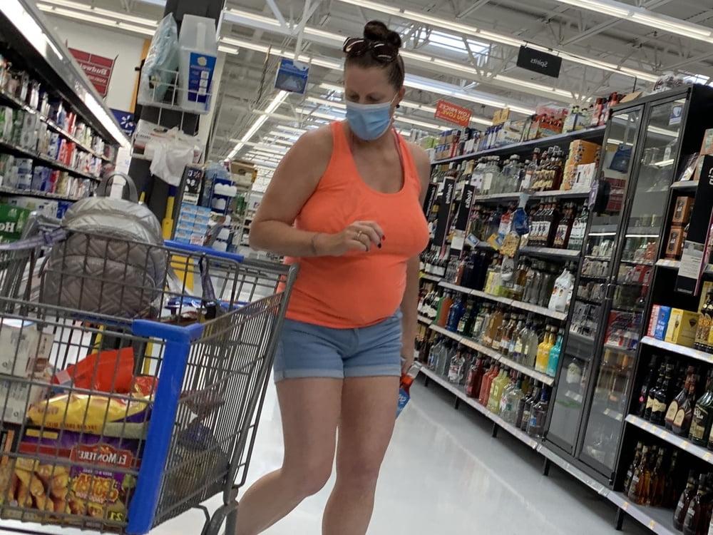 10P Voyeur big tits