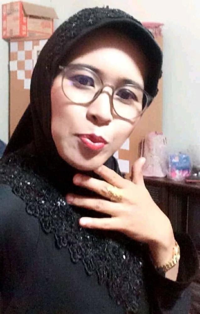 25P Ibu pakai tudung