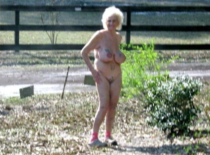 25P A granny lovers dream girl