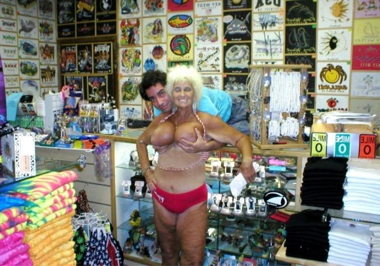 25P A granny lovers dream girl