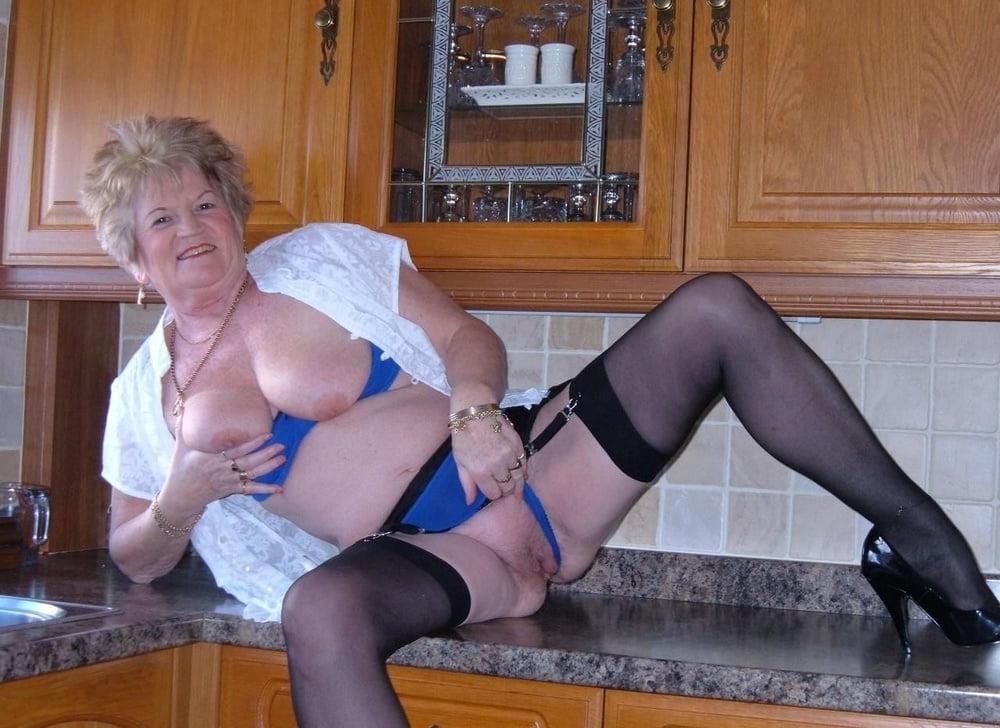 25P Webtastic Special: Granny Time Vol.1288