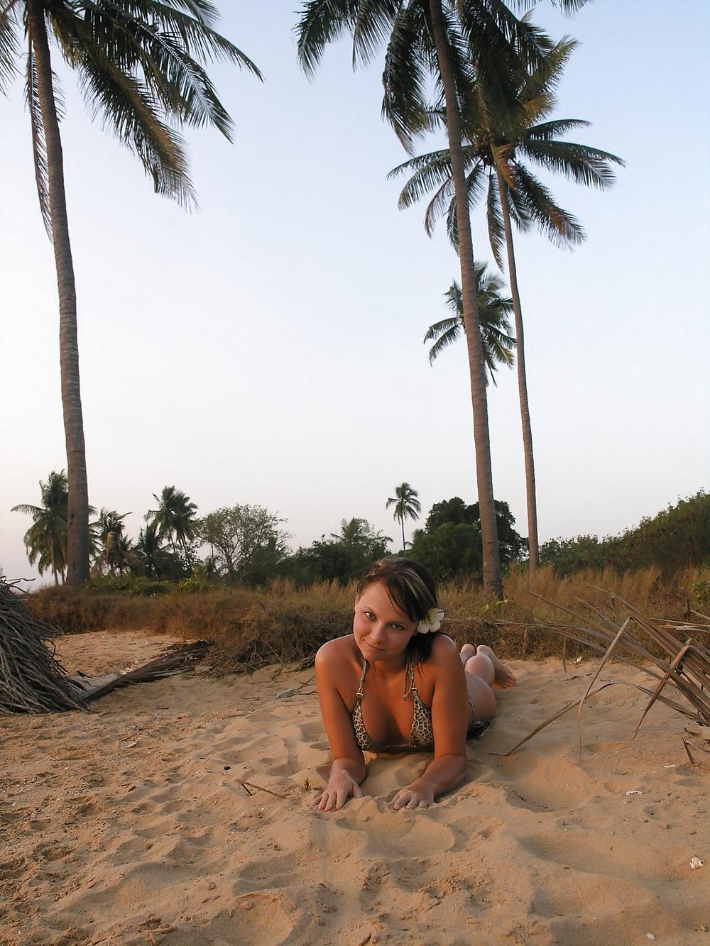 9P My hot vacation pics