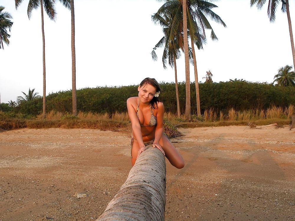 9P My hot vacation pics