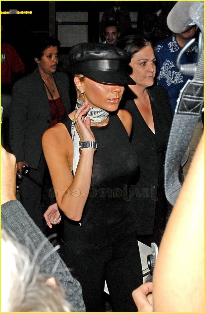 13P Victoria Beckham - Nipples Pokies 2007