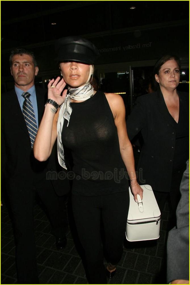 13P Victoria Beckham - Nipples Pokies 2007