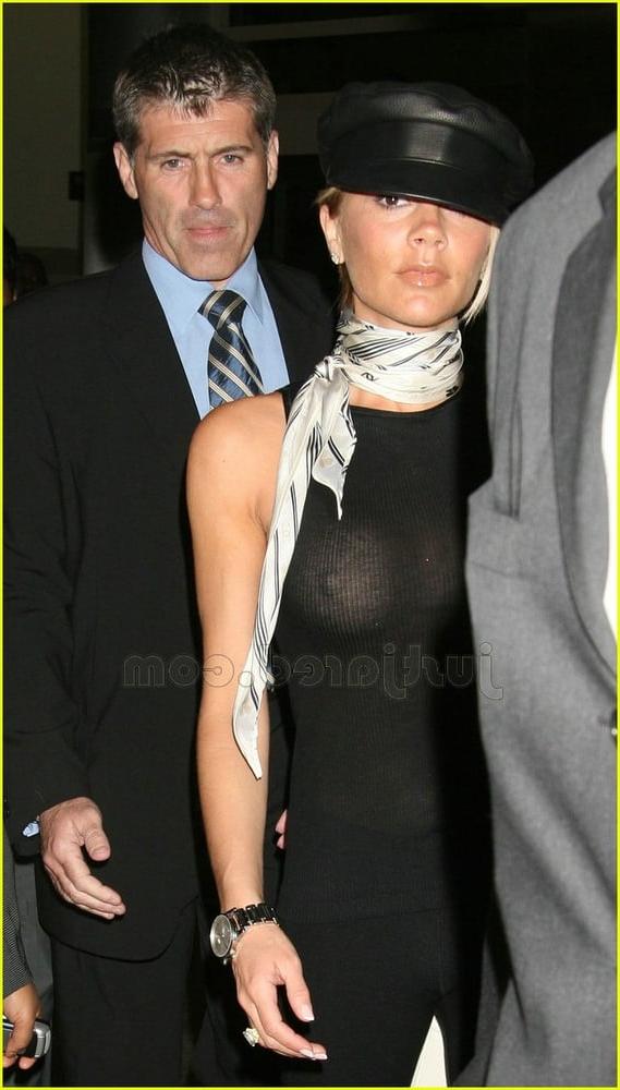 13P Victoria Beckham - Nipples Pokies 2007