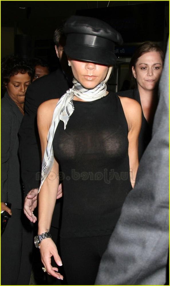 13P Victoria Beckham - Nipples Pokies 2007