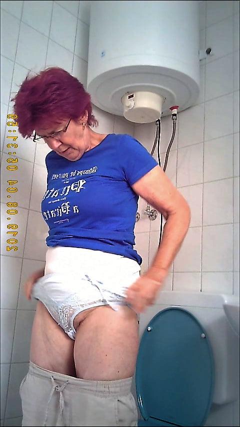 25P granny and panty