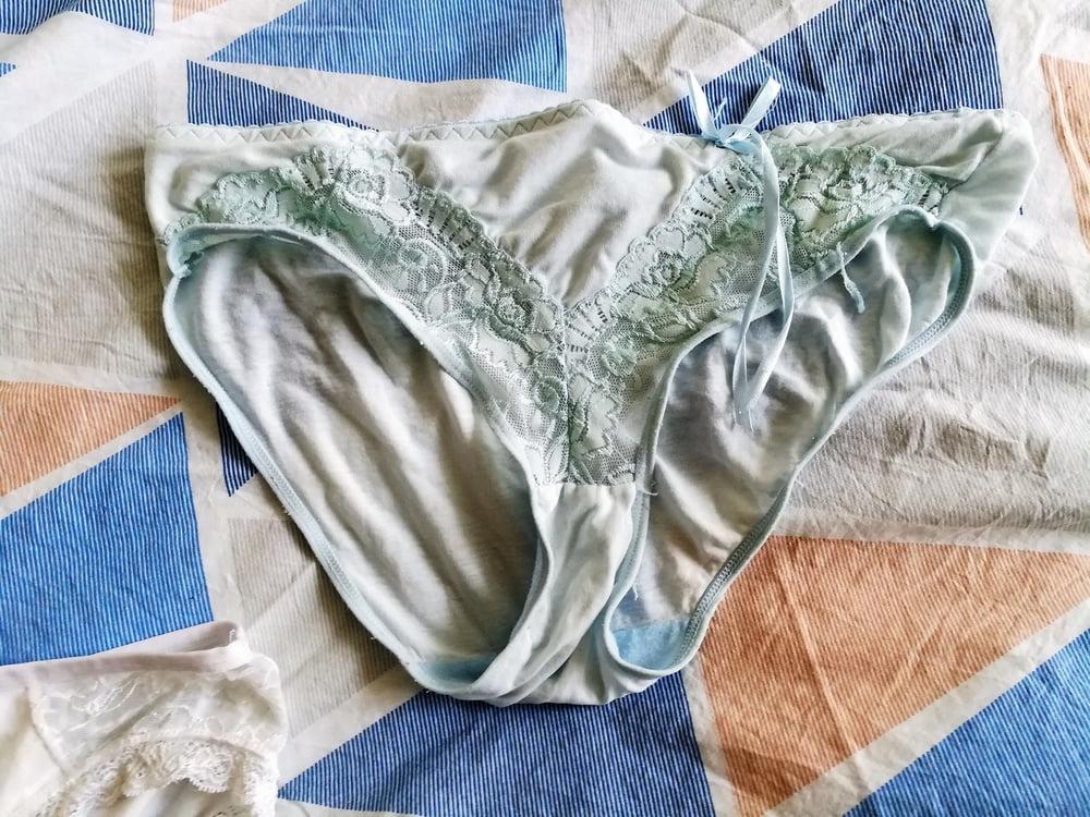 25P granny and panty