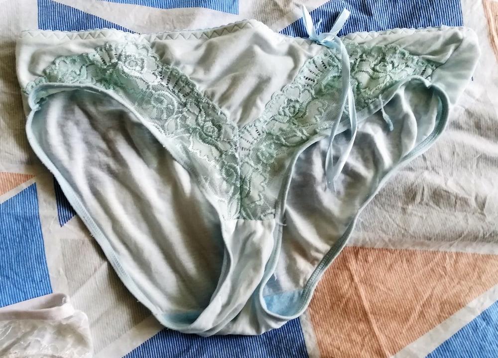 25P granny and panty
