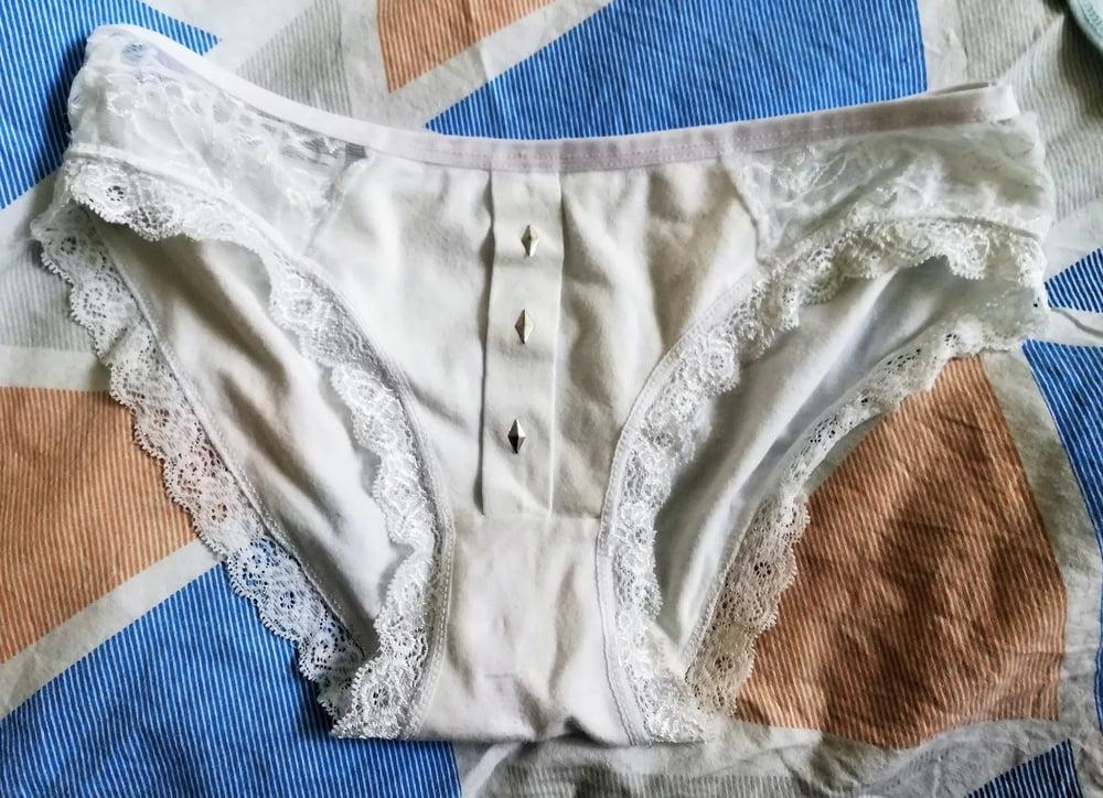 25P granny and panty