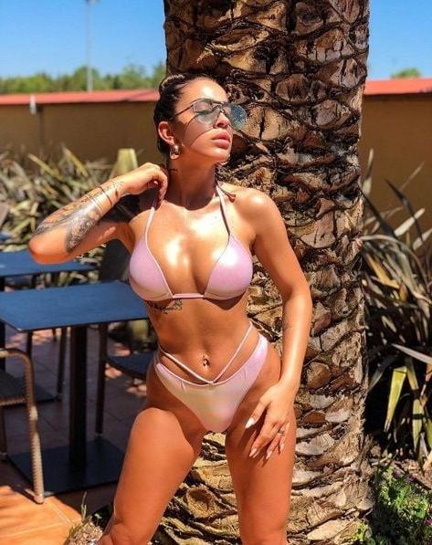 25P Romanian babes of media