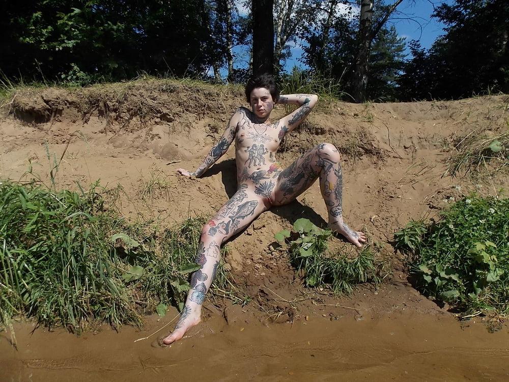 25P russian tattooed slut on the beach