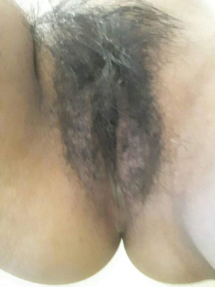 25P Tetona de 19 anos  Monse Hernandez con la vagina peluda