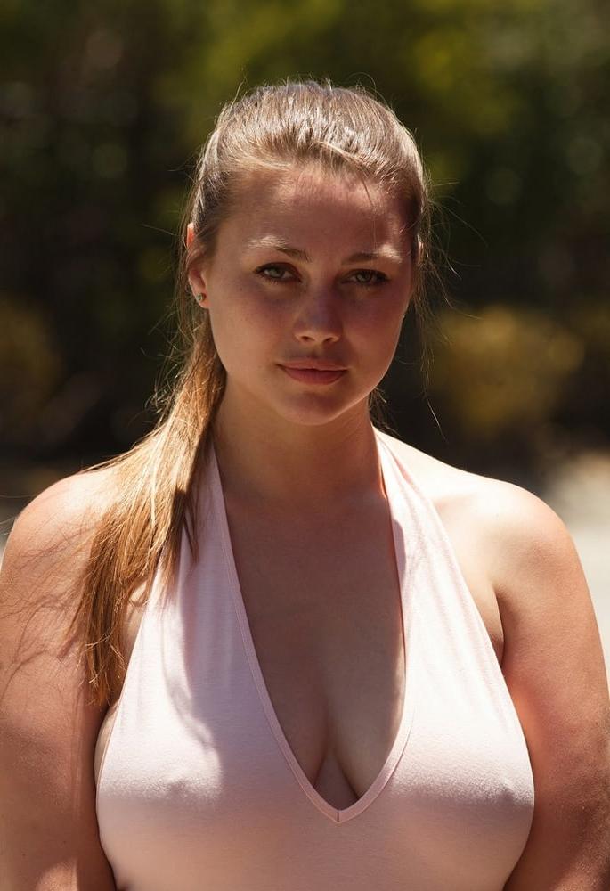 25P Steife Nippel unter Kleidung 18 - poking nipples