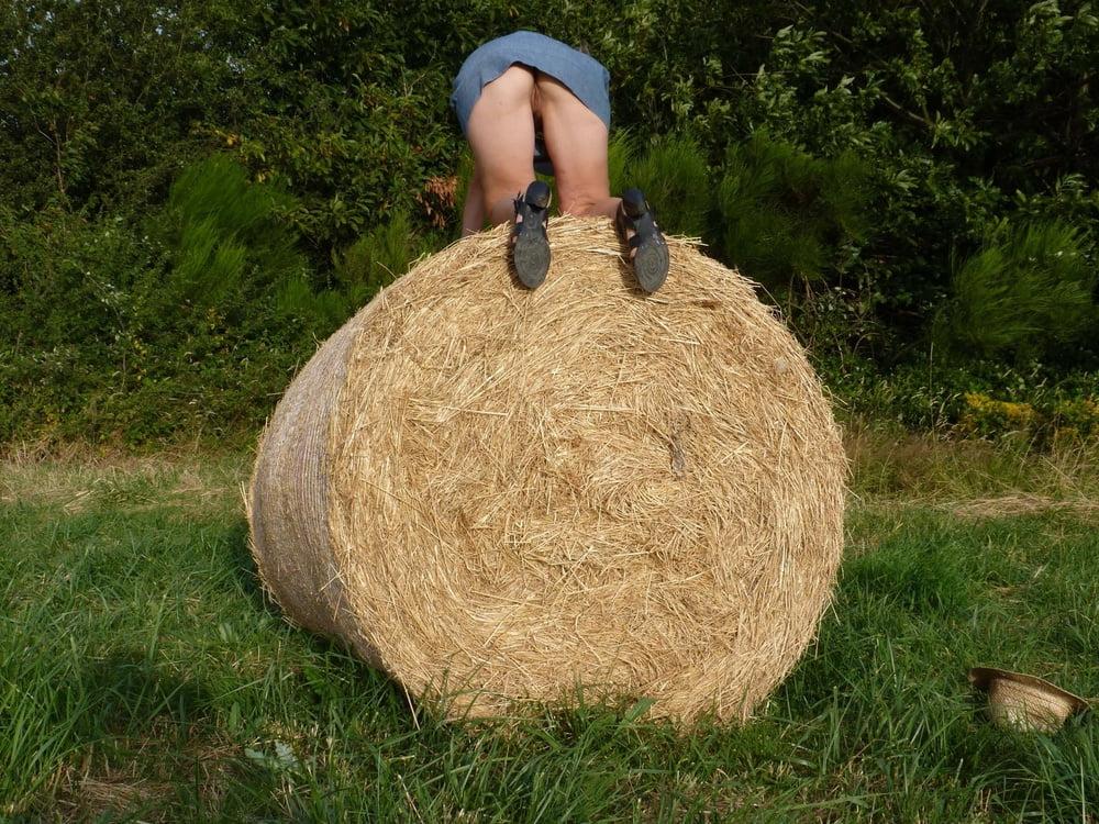 25P upskirt