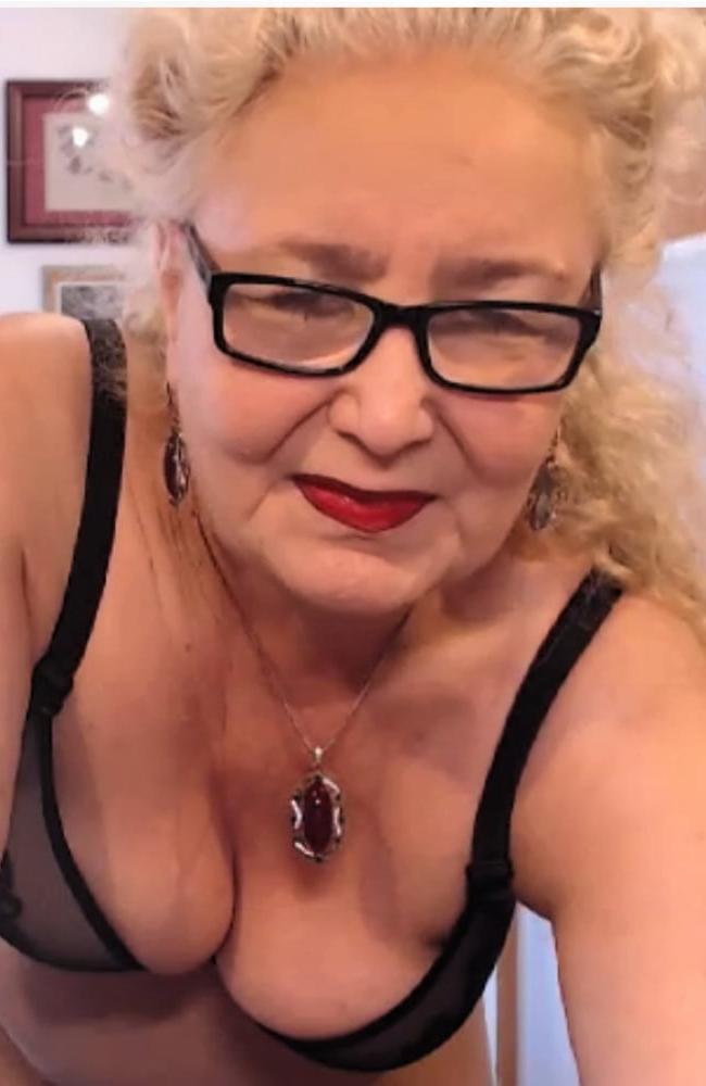 8P sexy old granny not nude