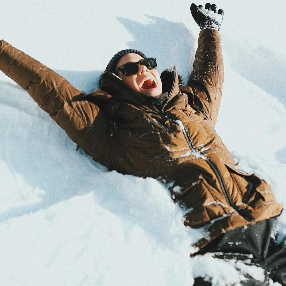 21P Mandy Moore - Jackson Hole Vacation IG (2018)