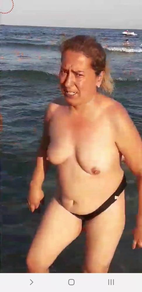 16P Floricica dansatoarea live topless romanian