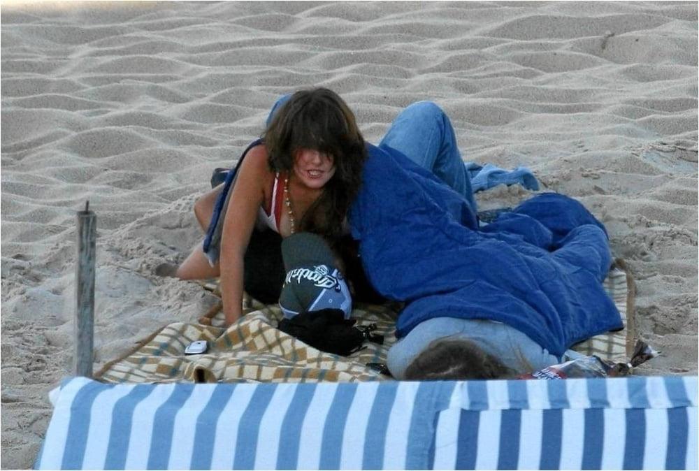 7P Beach Voyeur Fucking