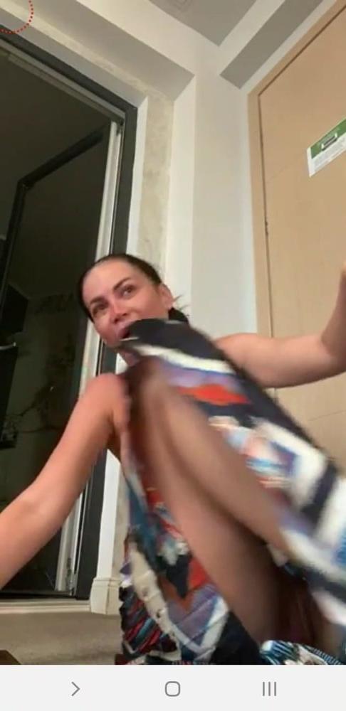 19P No panties live facebook romanian
