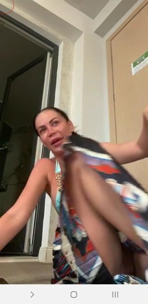 19P No panties live facebook romanian