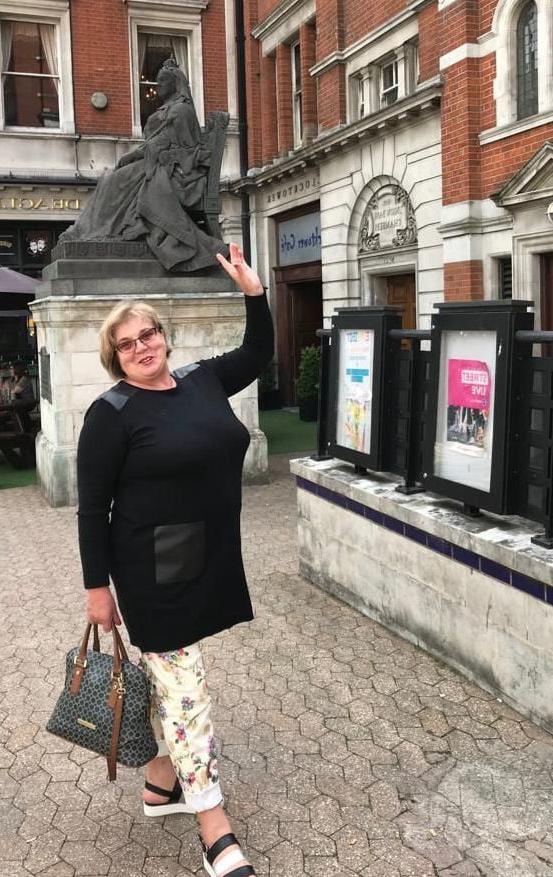 20P BBW - Mature - Clothed 6