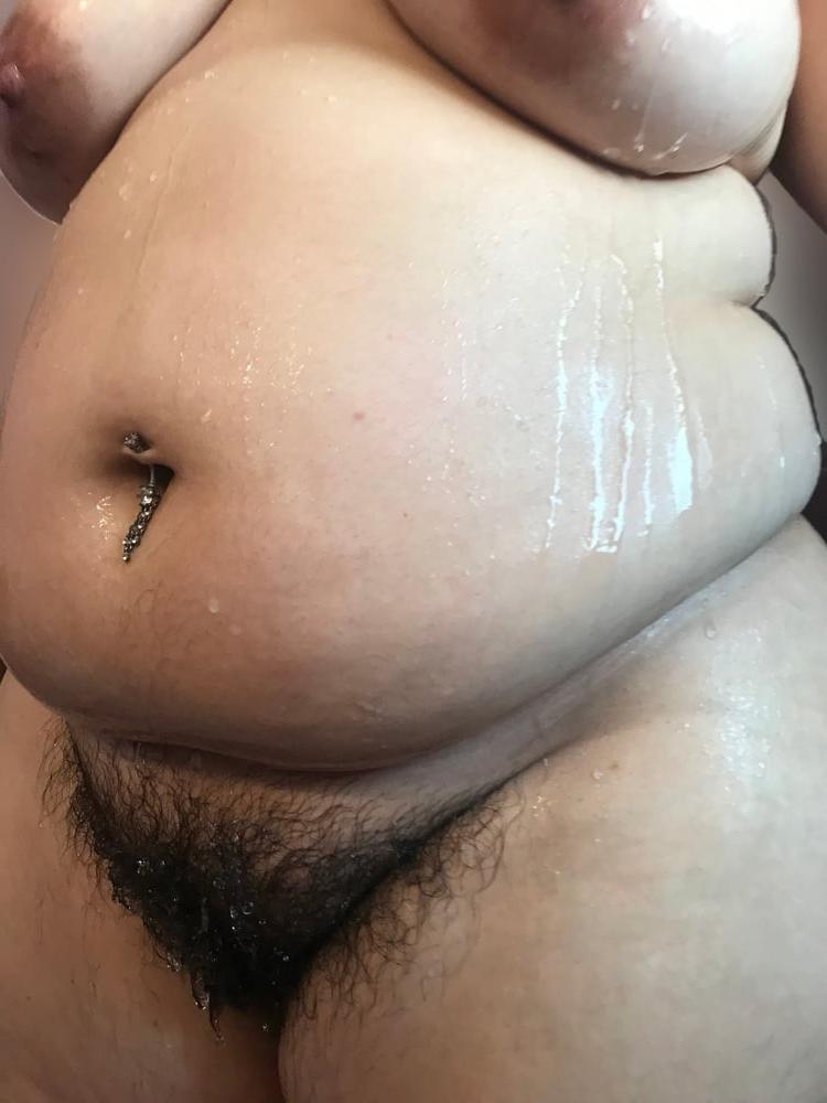 10P Mind-blowing hairy BBW in shower