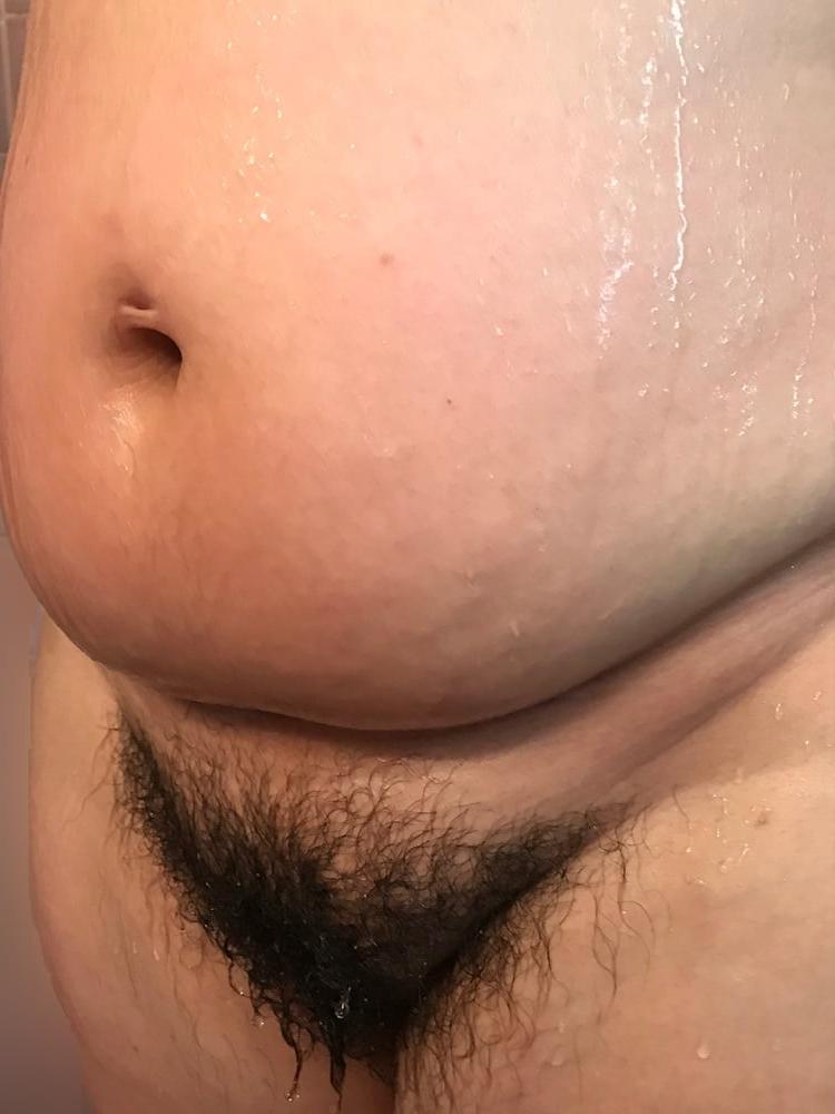 10P Mind-blowing hairy BBW in shower
