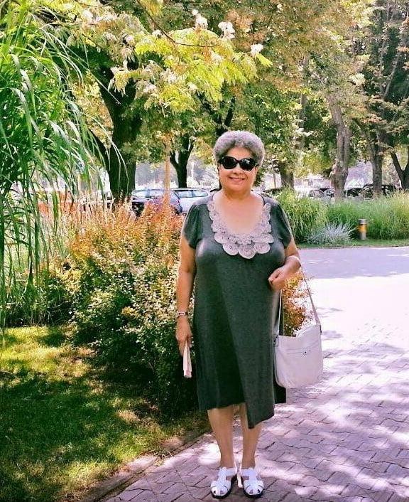 20P Granny Dressed 20