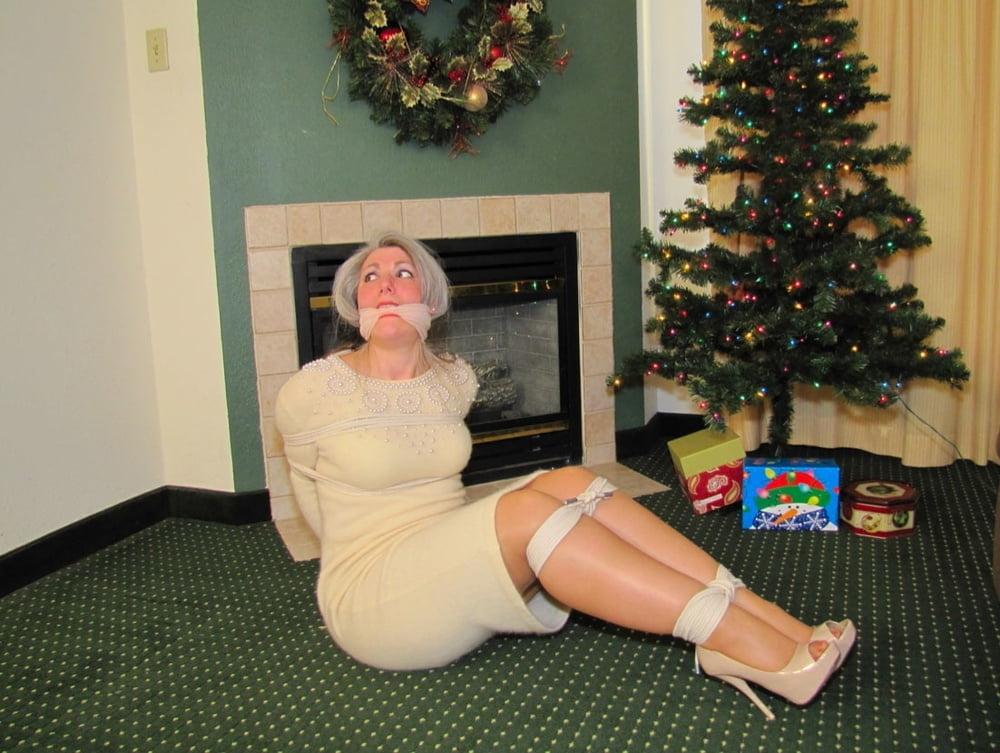 25P Granny and Mature Slaves