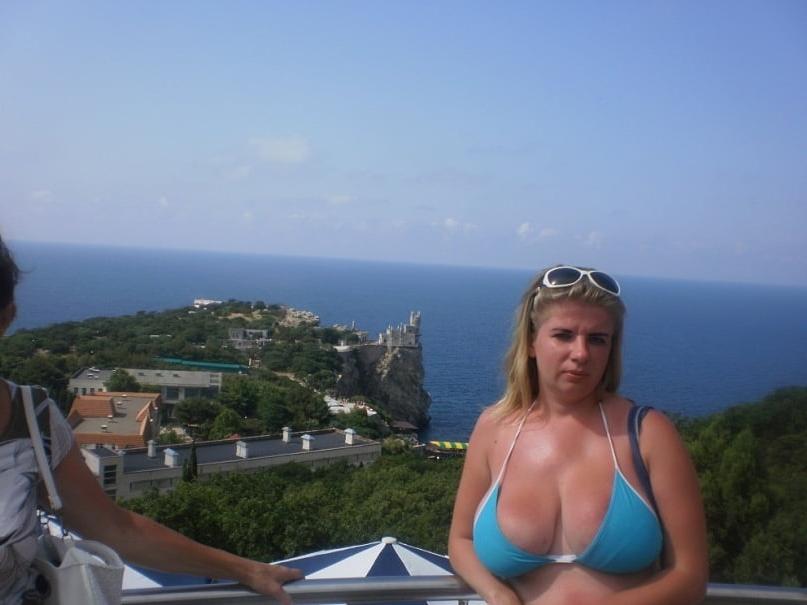 25P Busty Russian Woman 3672