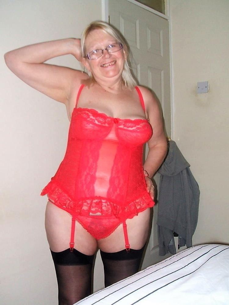 20P Granny Lingerie 13
